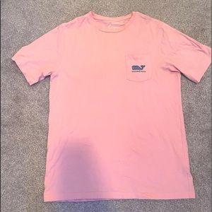 vineyard vines t shirt
